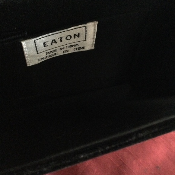 DEC 15 LAST DAY! CLEARANCE: Vintage Eaton Half Moon Velvet Evening Bag - Picture 3 of 6